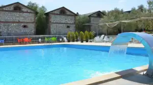 Havuzlu Bungalov Evleri