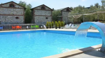 Havuzlu Bungalov Evleri