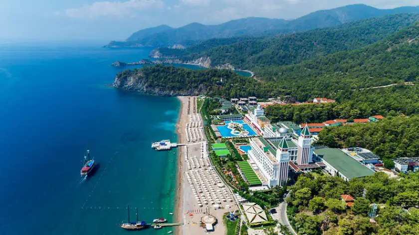 Nirvana Dolce Vita, Kemer