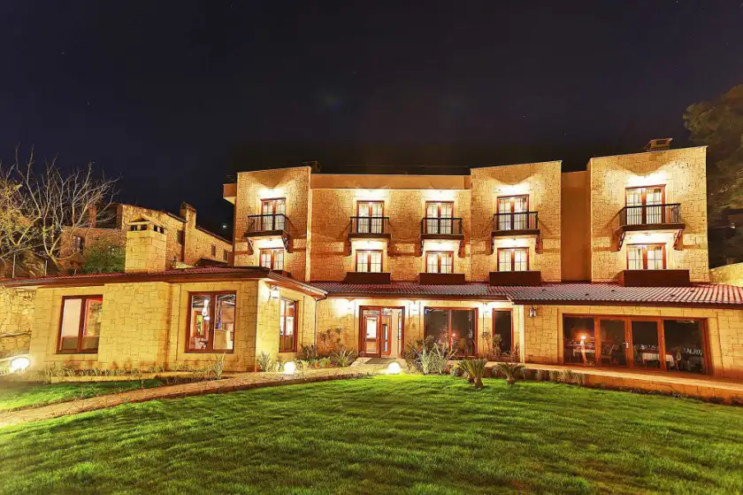 İda Taş Konak,Yeşilyurt Köyü