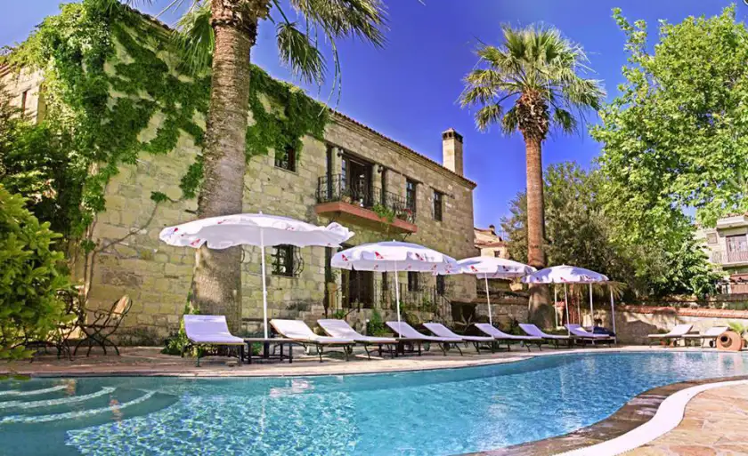 Hünnaphan Hotel, Adatepe Köyü