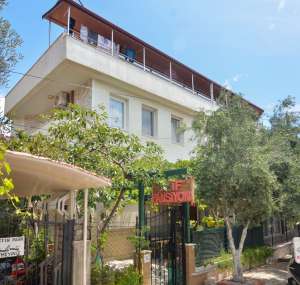 Elif Pansiyon Sarımsaklı