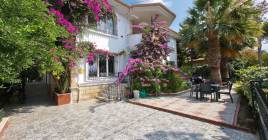 Evim Palace