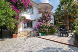 Evim Palace