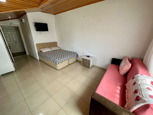 4 KİŞİLİK ODA ÇATI KAT